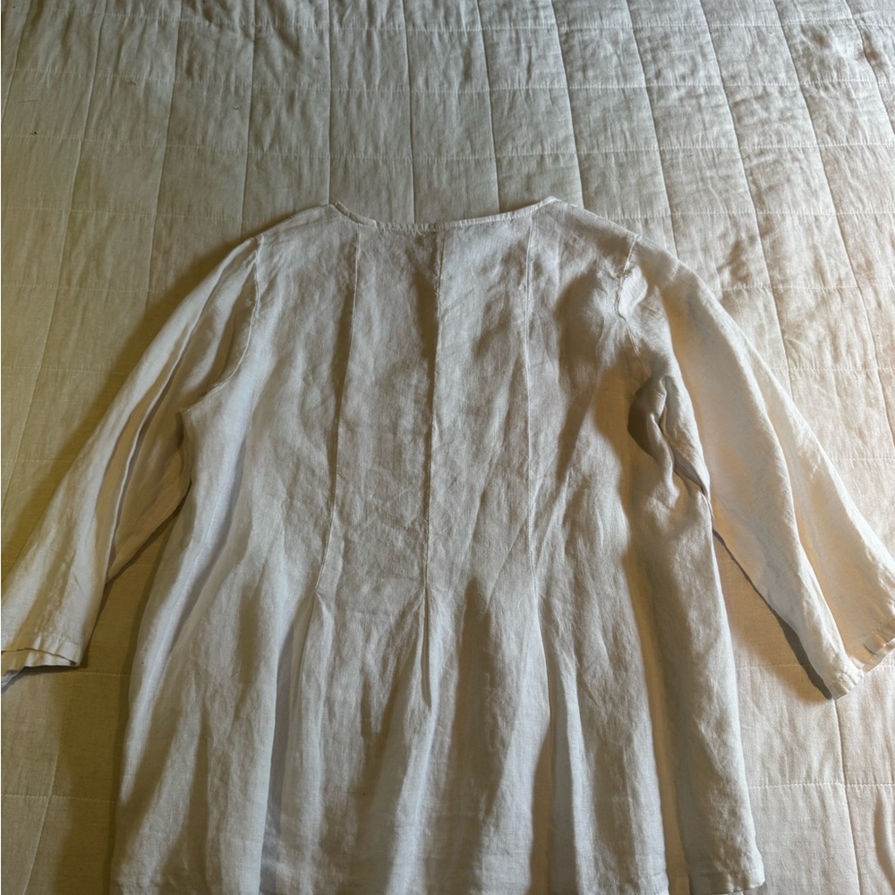 White Linen Button-Front Top - Picture 3 of 4